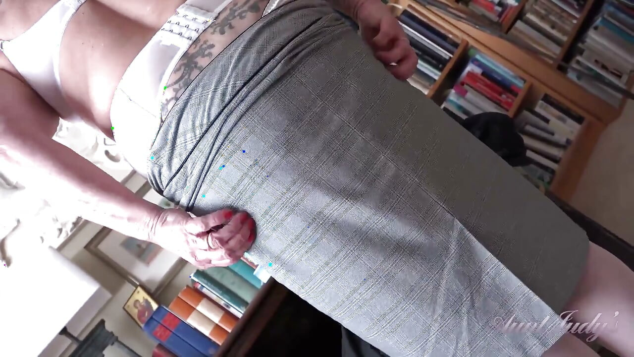 Auntjudys - Your 69yo Mature Teacher Ms. Louise Helps You Get Your Grades up