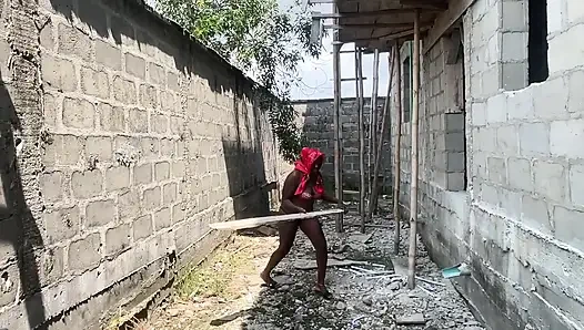 Мой муж трахает меня в нашем новом незавершенном здании