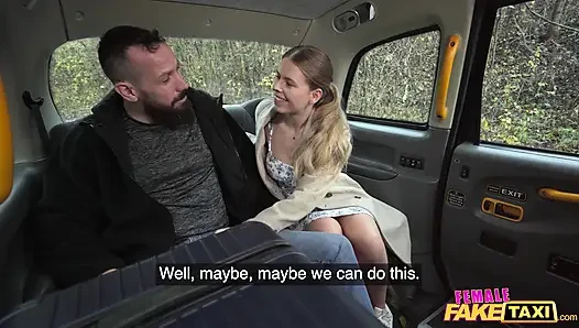 Я даю жениху предпенсионную вечеринку по траху - Female Fake Taxi