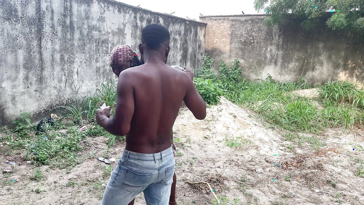 Er hat mich so hart gefickt, bis ich auf sein gesicht squirte