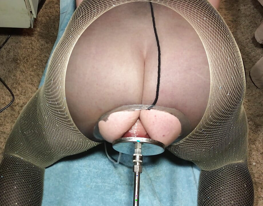 Deep breeding creampie in shiny pantyhose