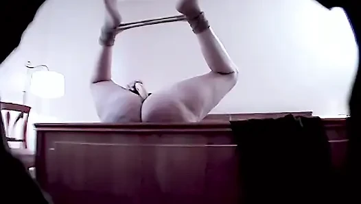 Otelde Boşalma Naylonlu MILF