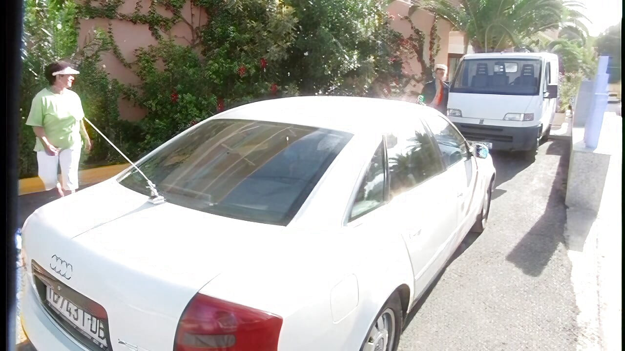 Blonde Babe Seduces Taxi Driver in Steamy Encounter