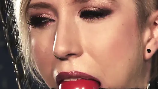 Fetiş kedicikler sahne-1 derili lezbiyen tanrıçalar ve lateks iç çamaşırı arasında grup seks