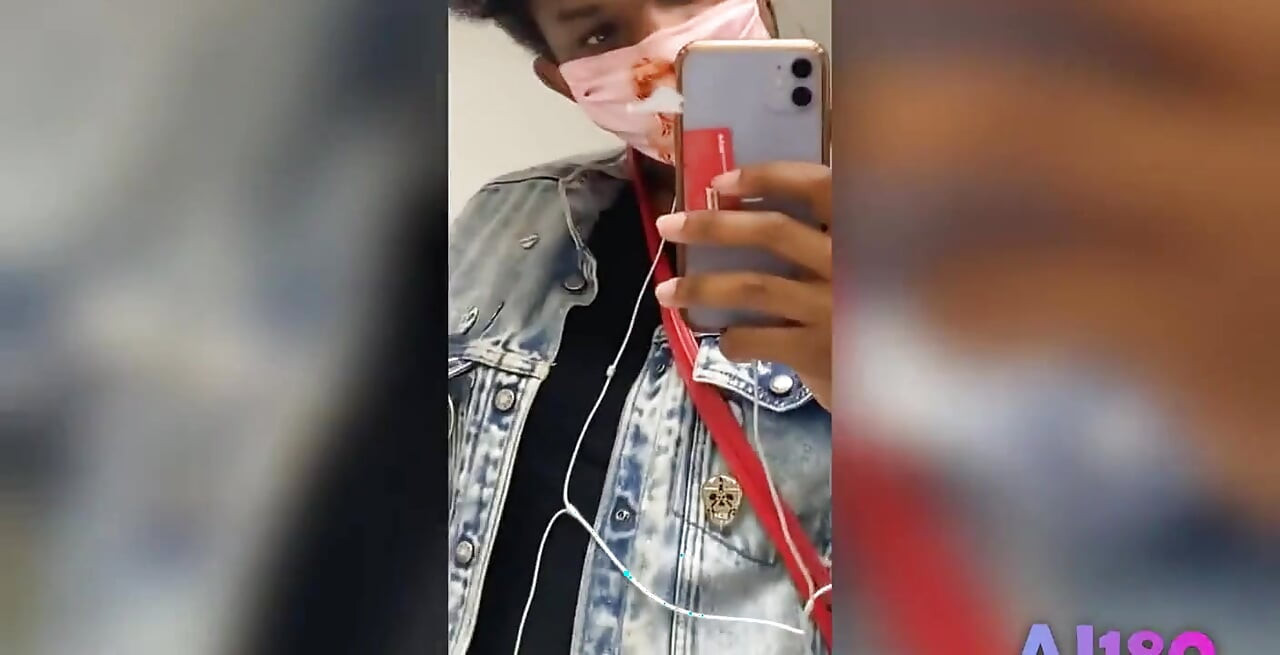 Bonjolan sehari memastikan telur biru jauhnya sehari dengan AJ. Berlari jalang. Mempunyai bonjolan keras yang lembut semasa kedua-dua menunggang saya. Saya pergi untuk mendapatkan bloo