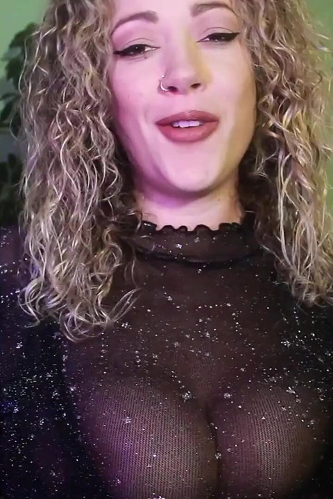 Peitos pequenos da sua esposa