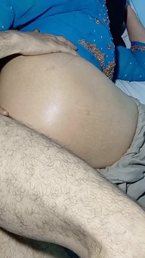 STEP BROTHER DISCOVERED TASTE OF ANAL FUCKING IN THE TIGHT ASSHOLE OF INDIAN DESI CHACHI | Clip 2
