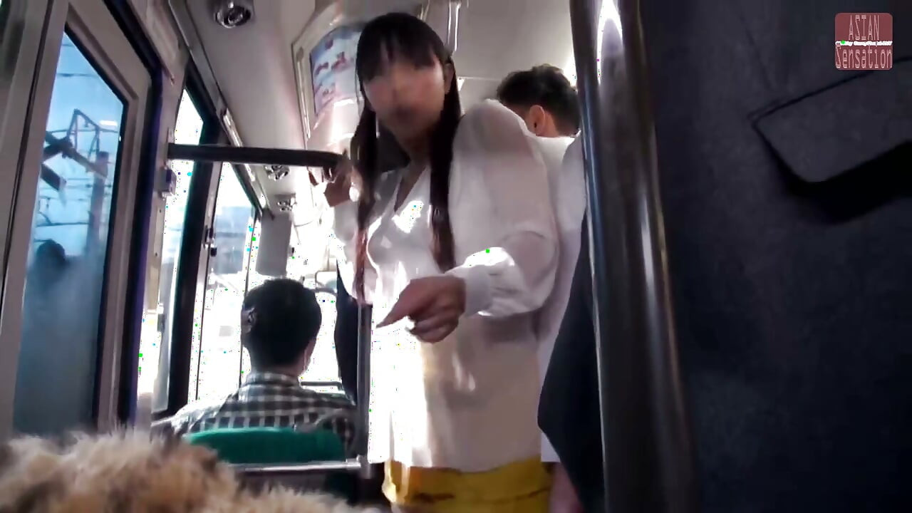 Cám dỗ tàu hỏa đầy hấp dẫn - trình diễn quần lót của người phụ nữ đã kết hôn, biến thành một sự trêu chọc lẫn nhau bí mật
