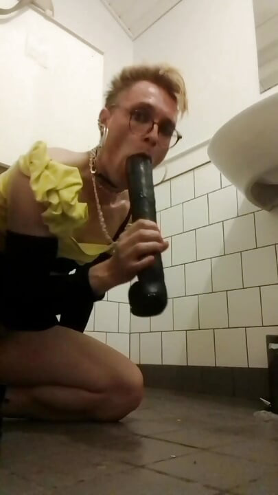 Hot Sissy Fag Whiteboi Jes public BBC Dildo