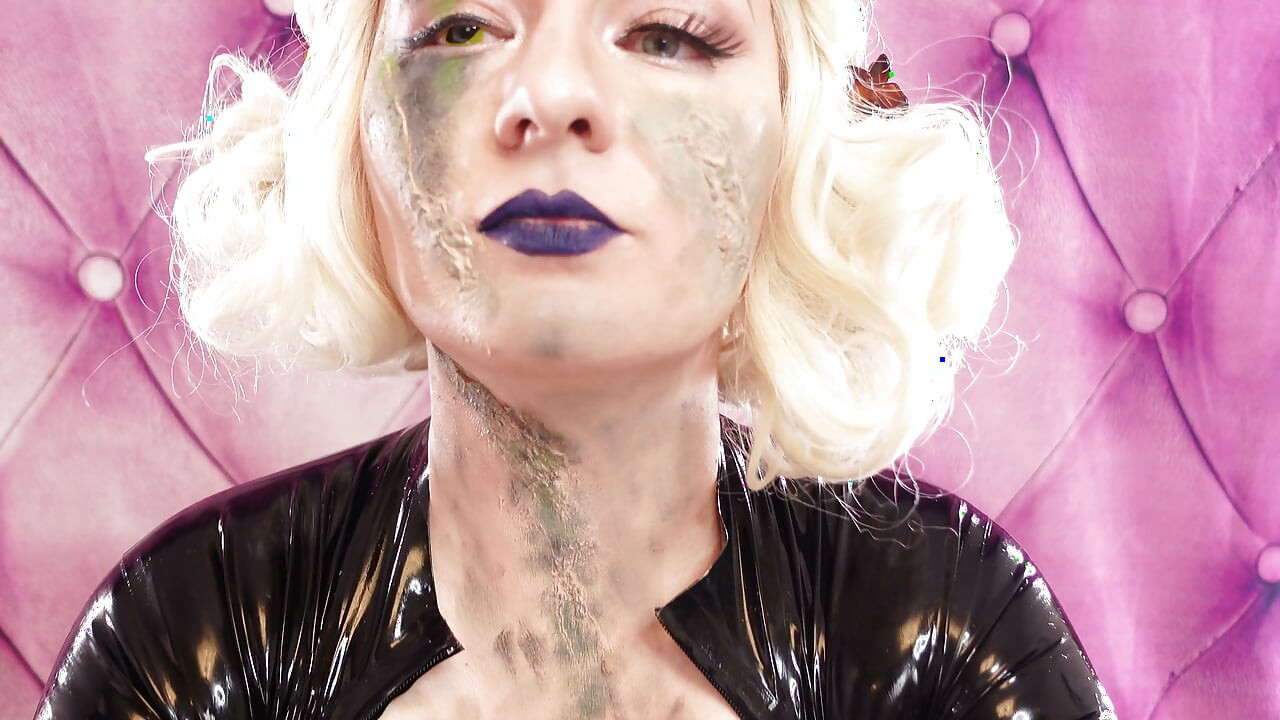 Make-up cu cicatrice în proces - cu latex lichid și bumbacwool. (Arya Grander)