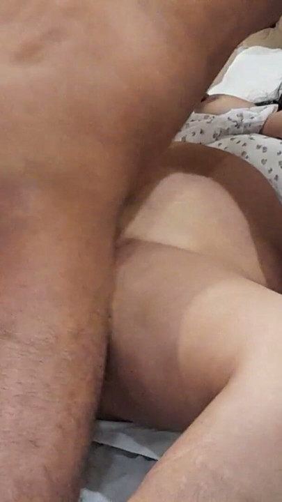 Indiancă Desi Chudai pe pat | Clip 1
