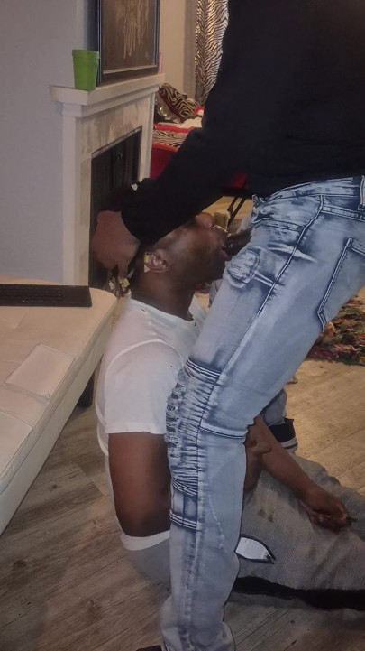 Gimme ที่คอจอบ - เขาทําลายปากฉันด้วยควยใหญ่ผิวดําและทําให้ฉันรับมันทั้งหมด