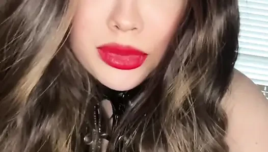 Smoking Leather Mistress Lends Out Her Favorite Toy