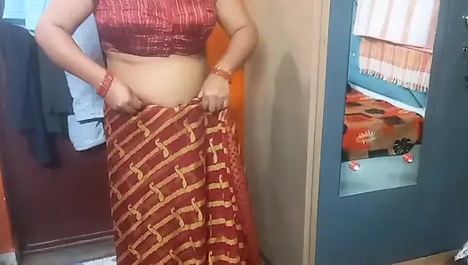 Very Beautiful Indian Bhabhi in Red Saree