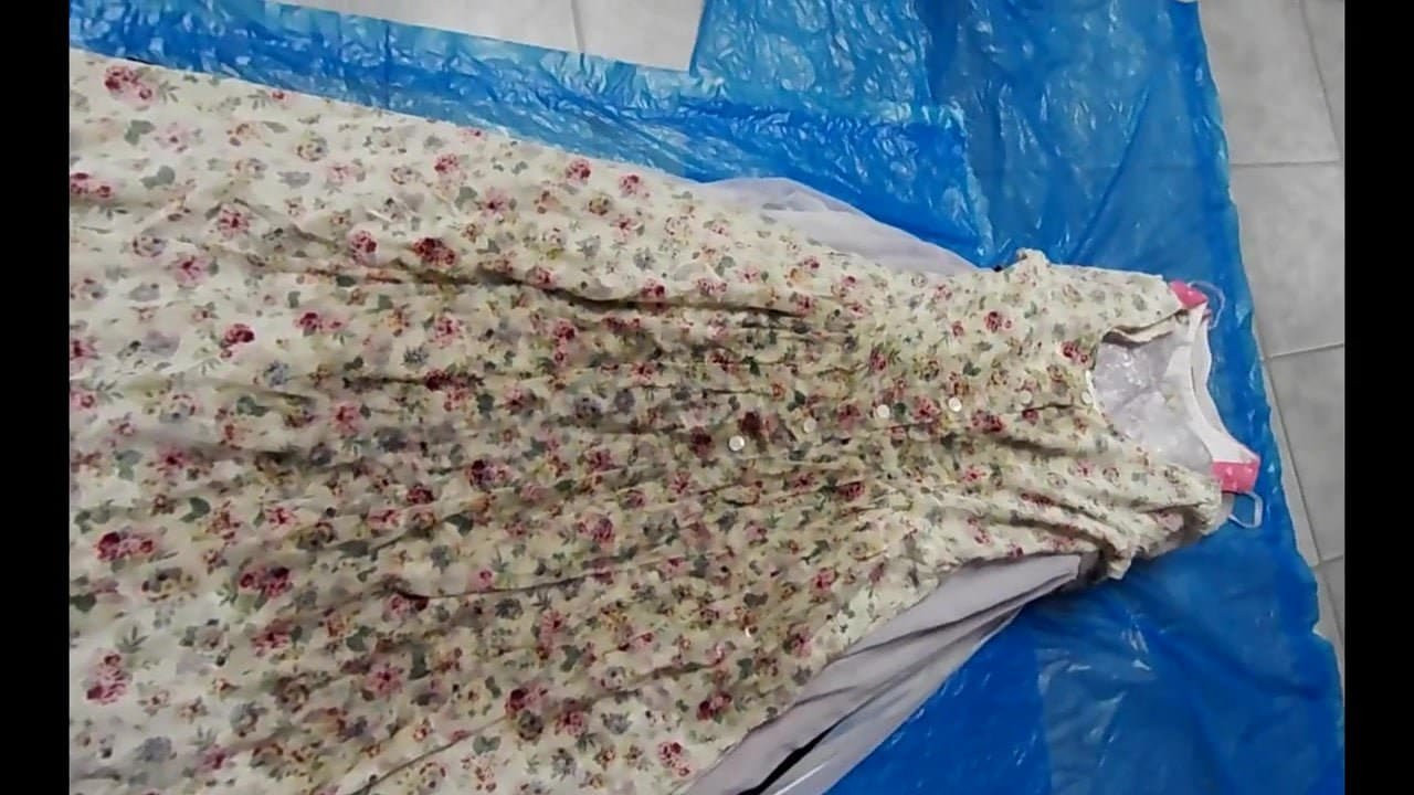 Sommerkleid-Pissing 1