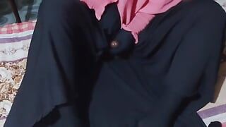 Short video of Satar Majhabi Mumin Ta'lim. Burka, Niqab, Haat Muz wearing a beautiful feeling found a happy medium