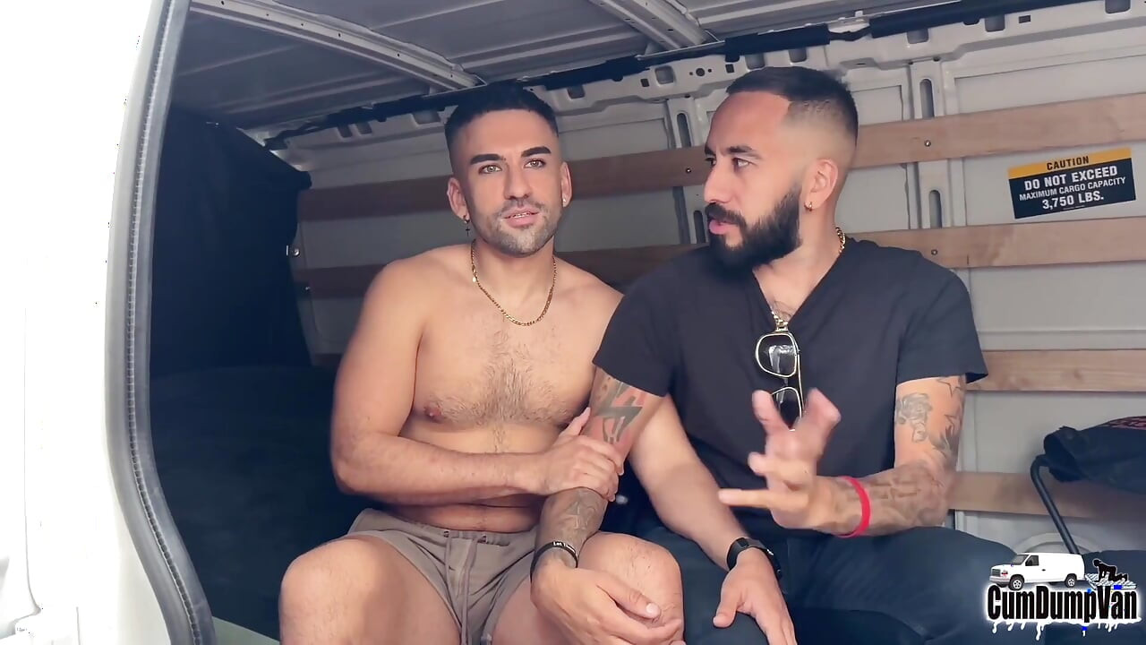كوممبفان! درو رايان يأخذ الأحمال من Anon Gangbang الخام