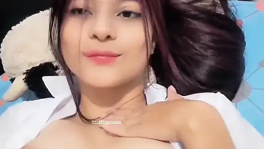 Miralo antes que lo borren bölüm chica se masturba hasta correse a chorros