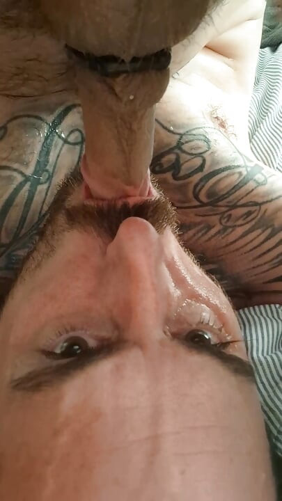 self piss drink in bed