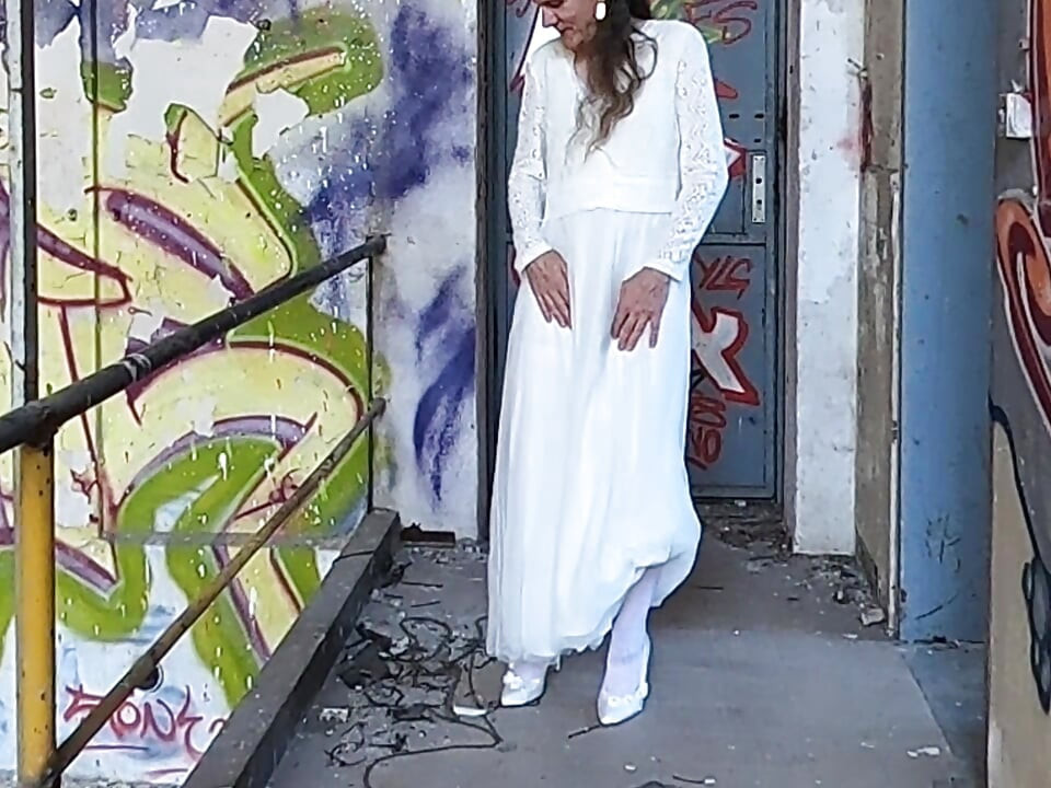 Bride Stripping