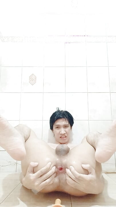 Teetajet Pratumthong Fag Thailand masturbate, drink my piss and cum and penetrate my ass, anal