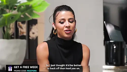 Girlsway - si seksi kylie rocket menyadari kalau cewek ini sama cowok pewawancara kerja hime marie di aplikasi kencan