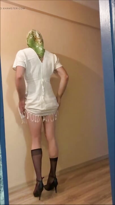 Ik vrijte de liefde met mijn oudere buurvrouw in het appartement