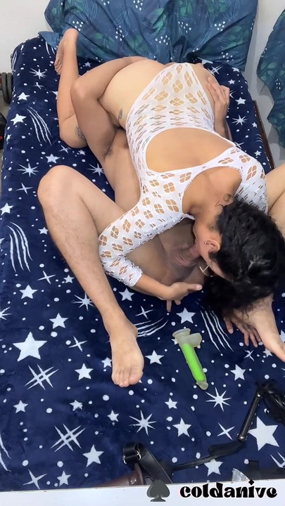 Ceo video rimming pušenja kurca 0202