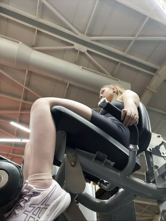 Workout with masturbate in public