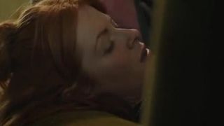 Emily Beecham - „Daphne”