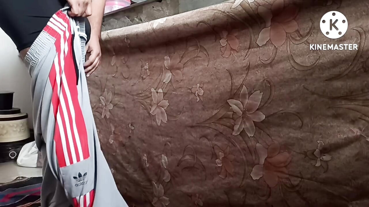 Heteroseksüel arkadaş ilk kez iç çamaşırlı büyük canavar yarakla