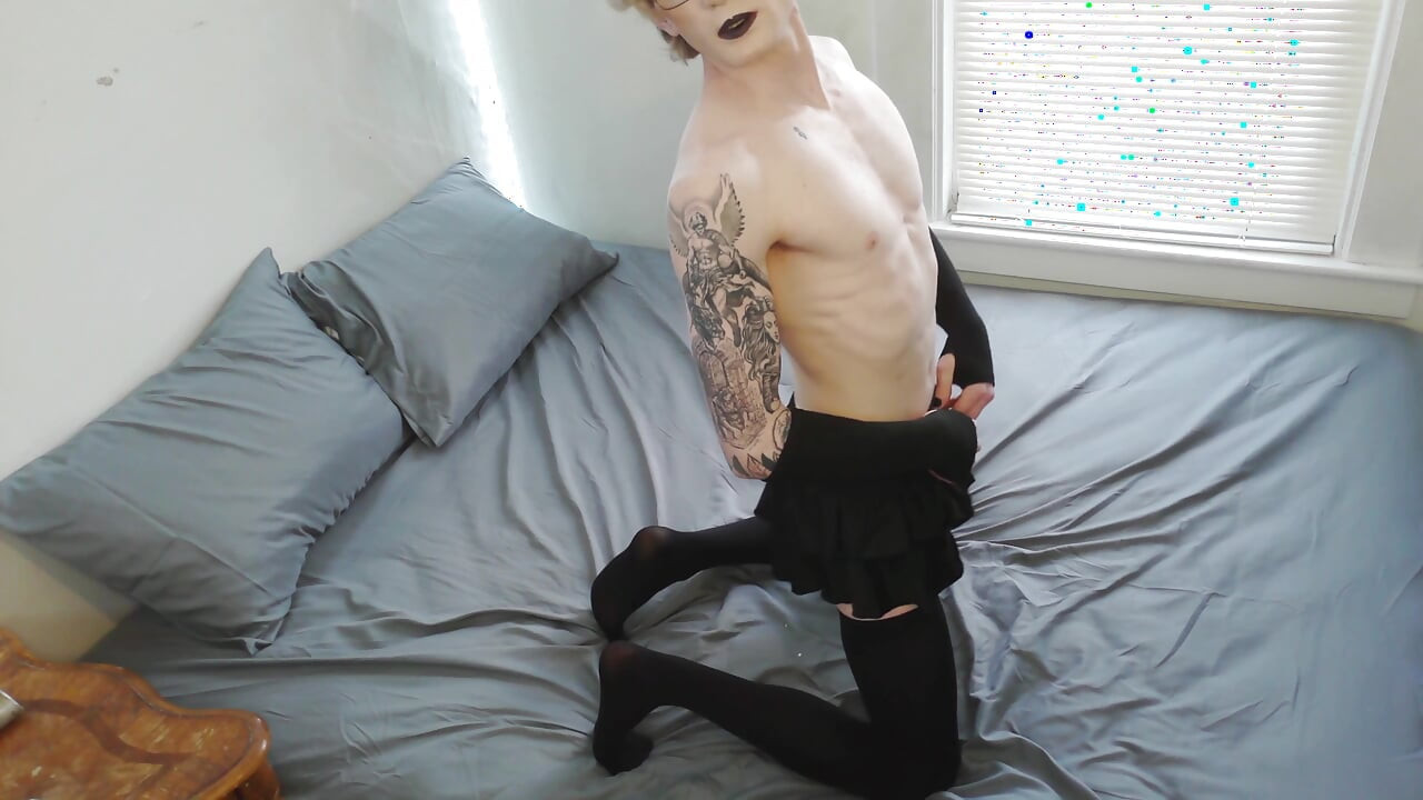 goth femboy with strawberry blonde hair - anal play & massive hands-free cumshot