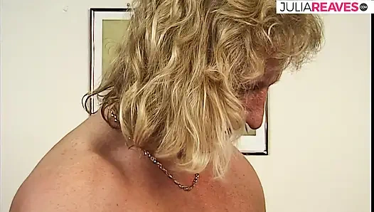 Tante seksi ngentot kontol monster dan nyepong kontol sampai dicrot di mulut