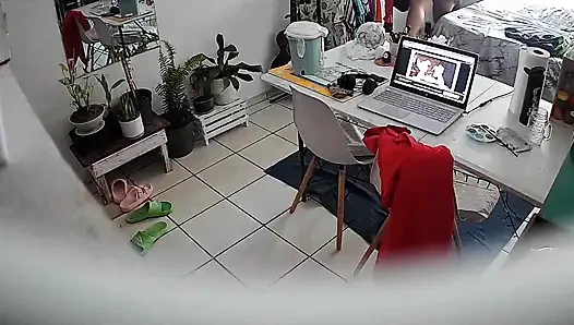 Im zimmer meiner frau, Während ich weg bin