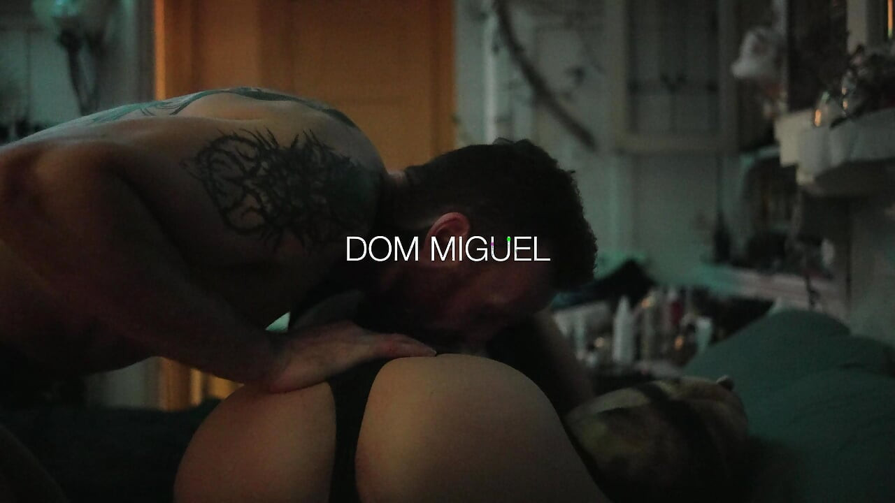 4K - Dark Waves - Love making on a rainy day