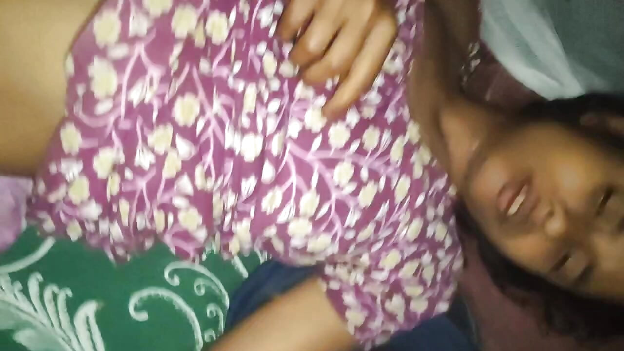 Vợ tôi đang làm tình