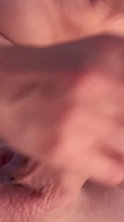 "Bu yarak boşalıyor! Döle aç orta yaşlı seksi kadın beni emdi."