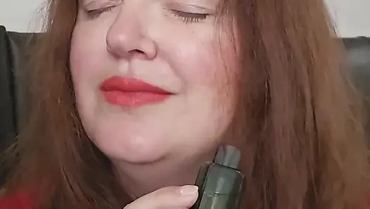 Foggy Lady in Red, vaping