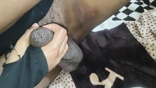 WUNDERSCHÖNE SALI NE LUND ME TEL LAGAYA ODER SAHLAYA LUND KO MAST LUND MASSAGE SEXVIDEO