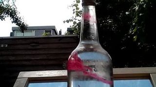 Dgb-wワインボトルのアナルリップスティック跡