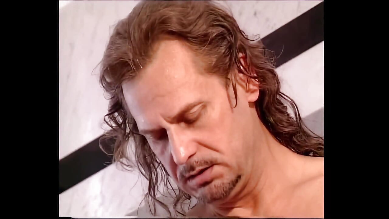 一個怪物雞巴給兩個淫娃