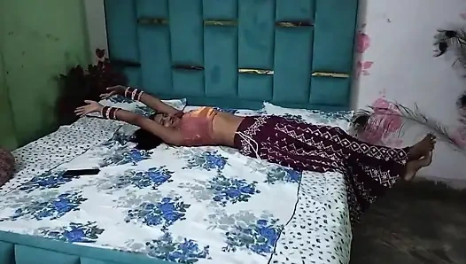 Loan emi ke Badle Bhabhi ji Ne Apne boobs pila diye or Lund ka pani bhi pinliya