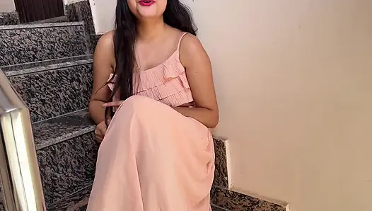 Hintli üvey kız üvey babası tarafından sikiliyor sert seks yapıyor