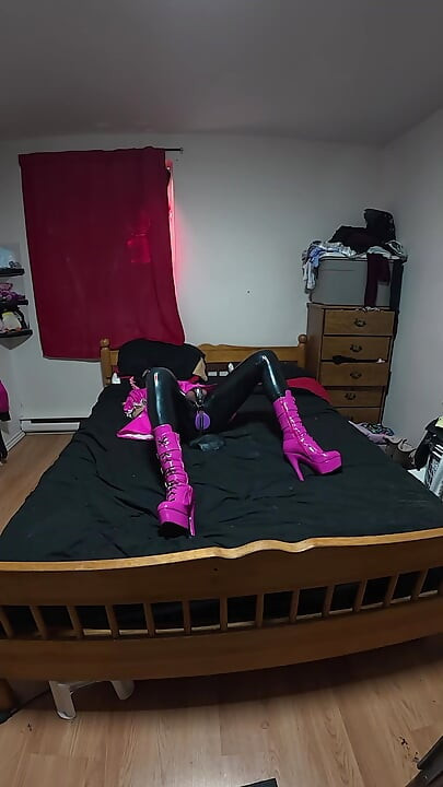 Armbinder self bondage - comment - soubrette tapette