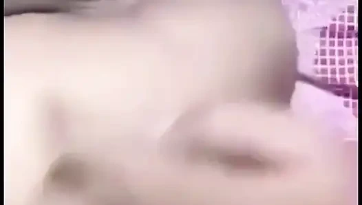 Ateşli Hintli Bengalli köylü evli kadın ve 19 yaşındaki devor evde tek başına anal seks