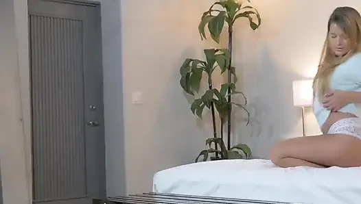 Pirang cantik di hutan