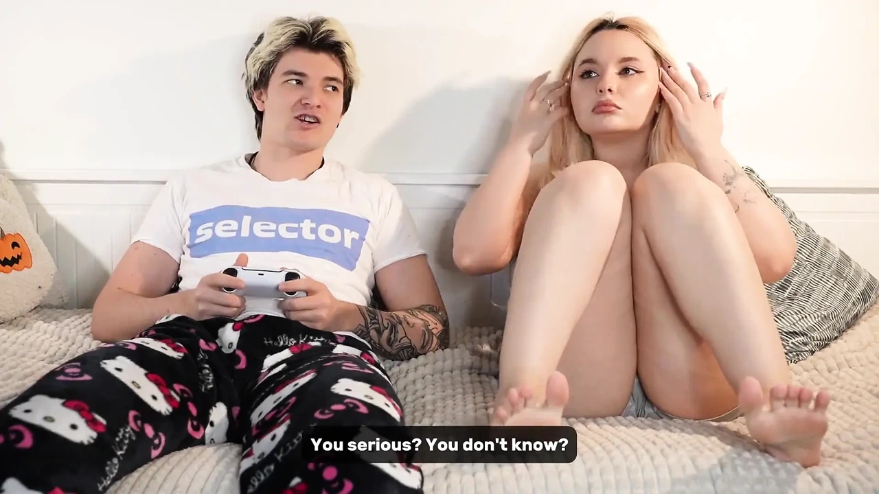 继妹狠狠地操了我, 她差点摔倒在床上