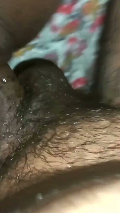 Desi Tamil landsbypar som knuller hardt om natta og får creampie | Klipp 2