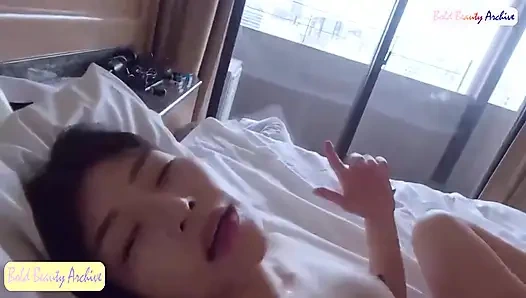 Встретилась самая красивая замужняя жена выглядит чистой, но сумасшедшей эротичной