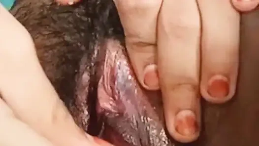 Desi college teen masturbation using finger banana and carror